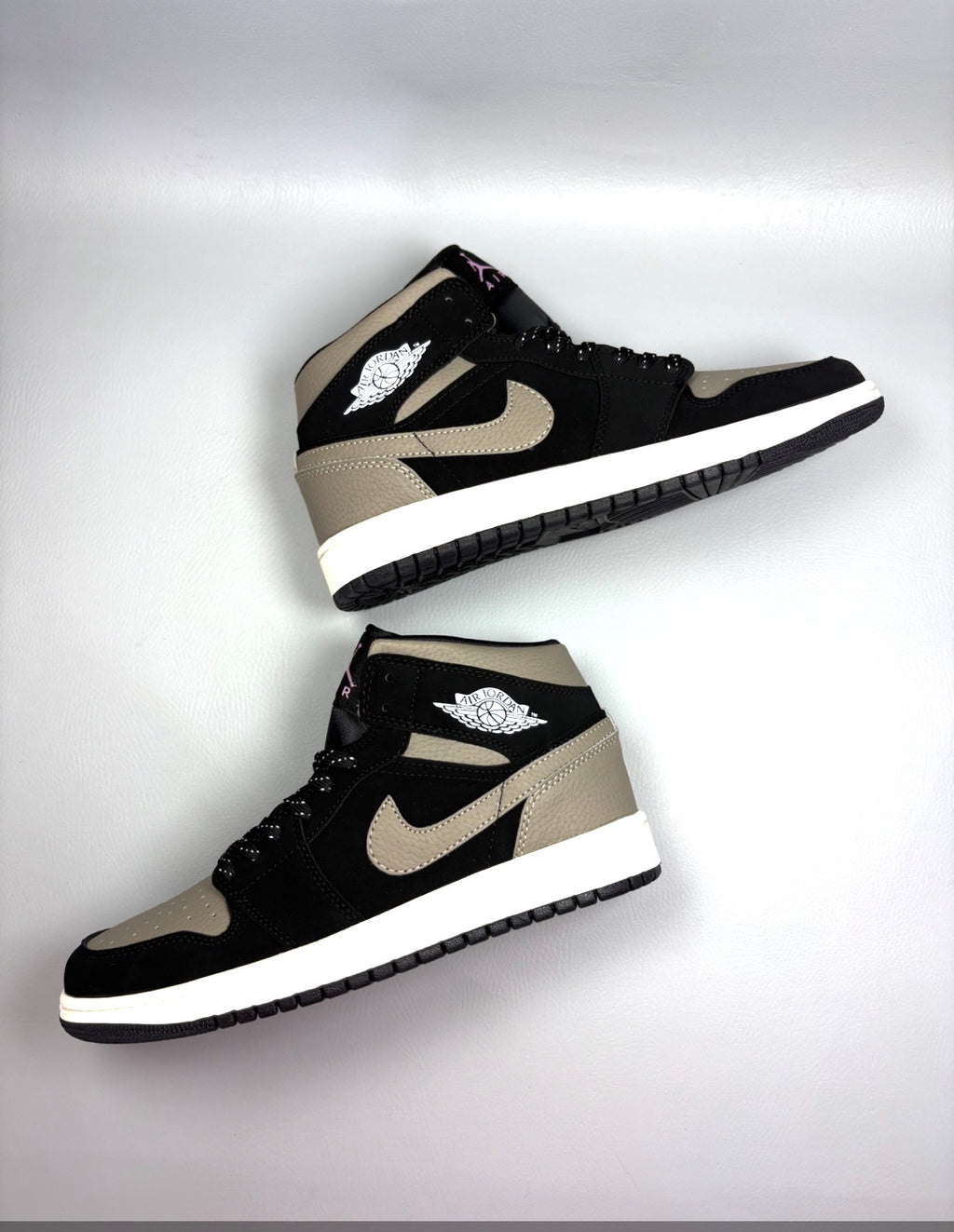 AJ1 AIR JORDAN 1 HIGH (WOMEN)