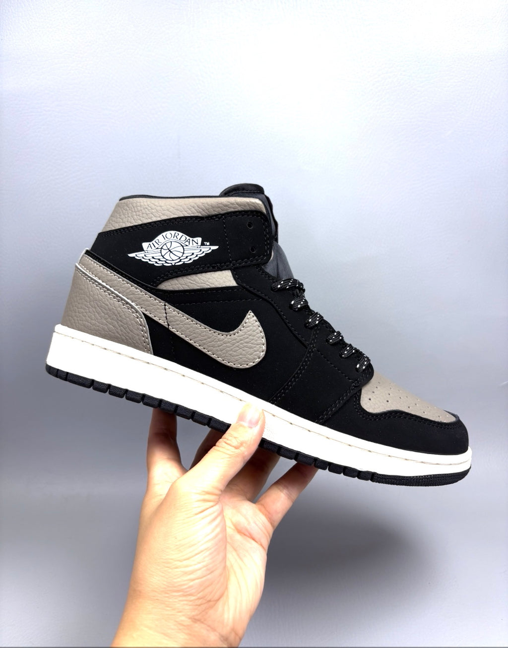 AJ1 AIR JORDAN 1 HIGH (WOMEN)