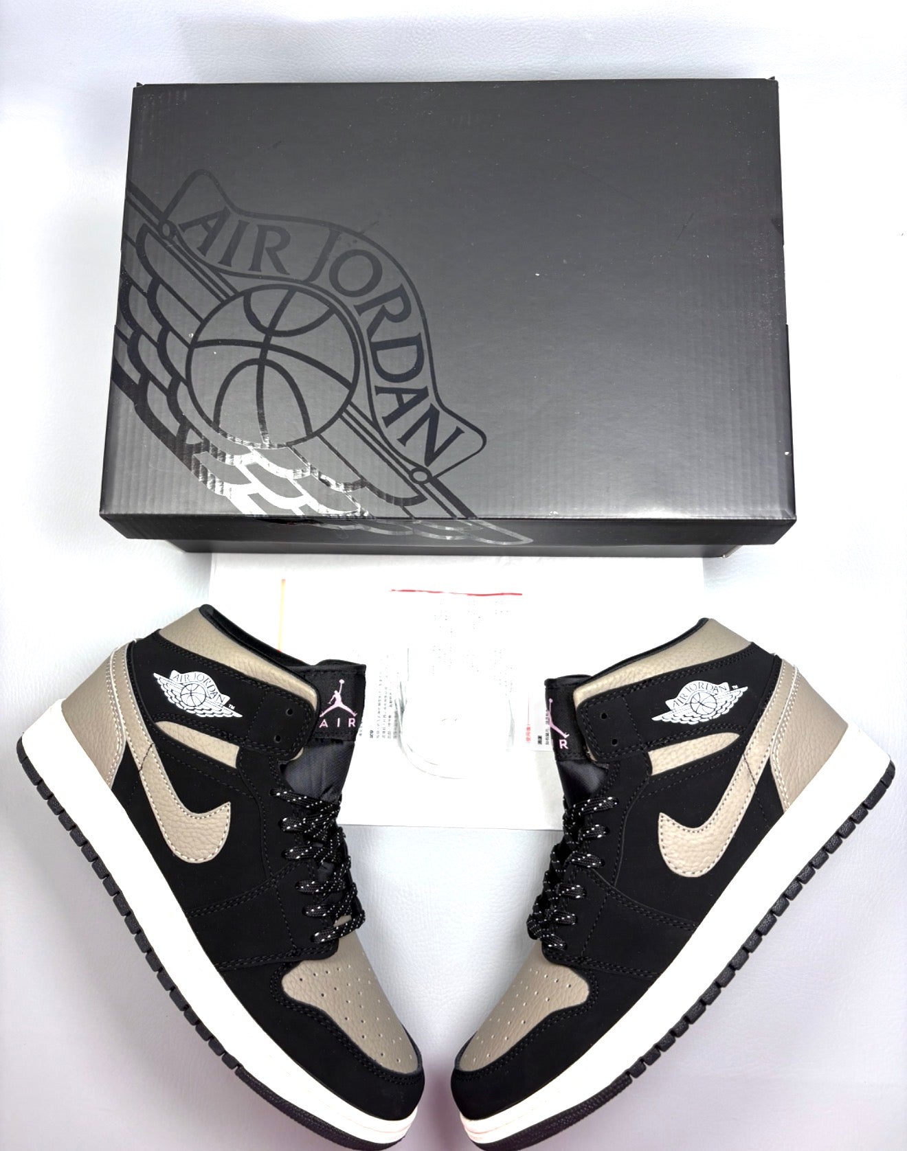 AJ1 AIR JORDAN 1 HIGH (WOMEN)