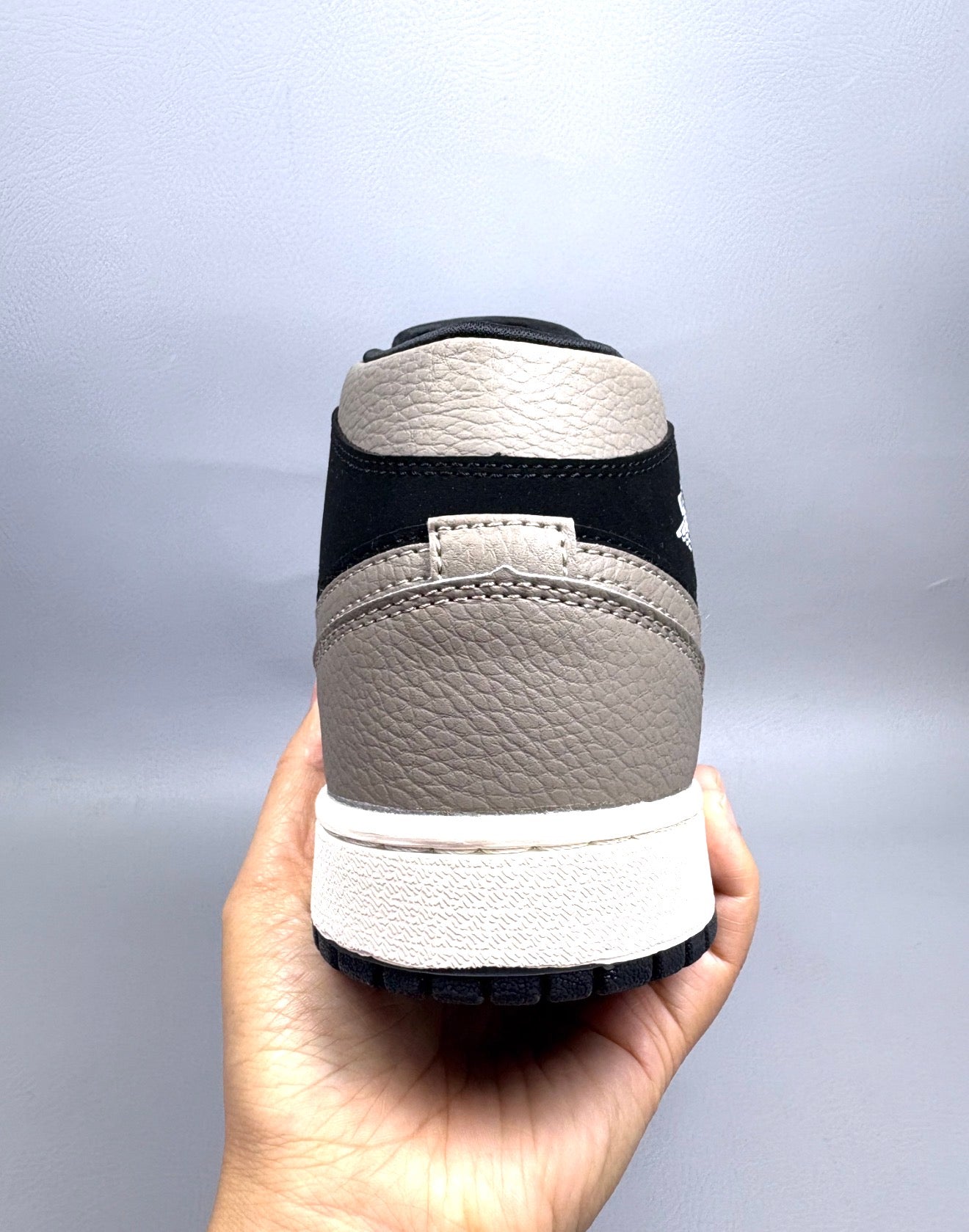AJ1 AIR JORDAN 1 HIGH (WOMEN)