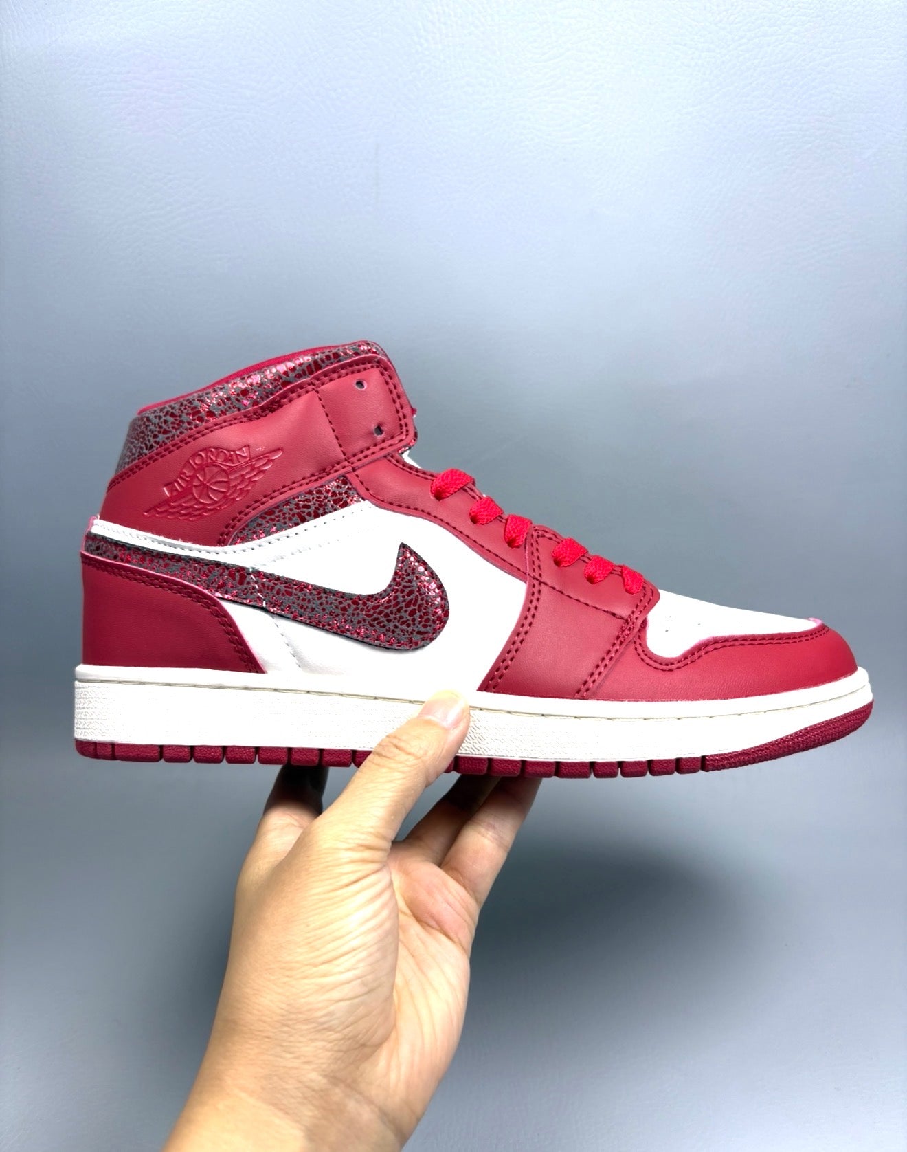 AJ1 AIR JORDAN 1 HIGH (WOMEN)