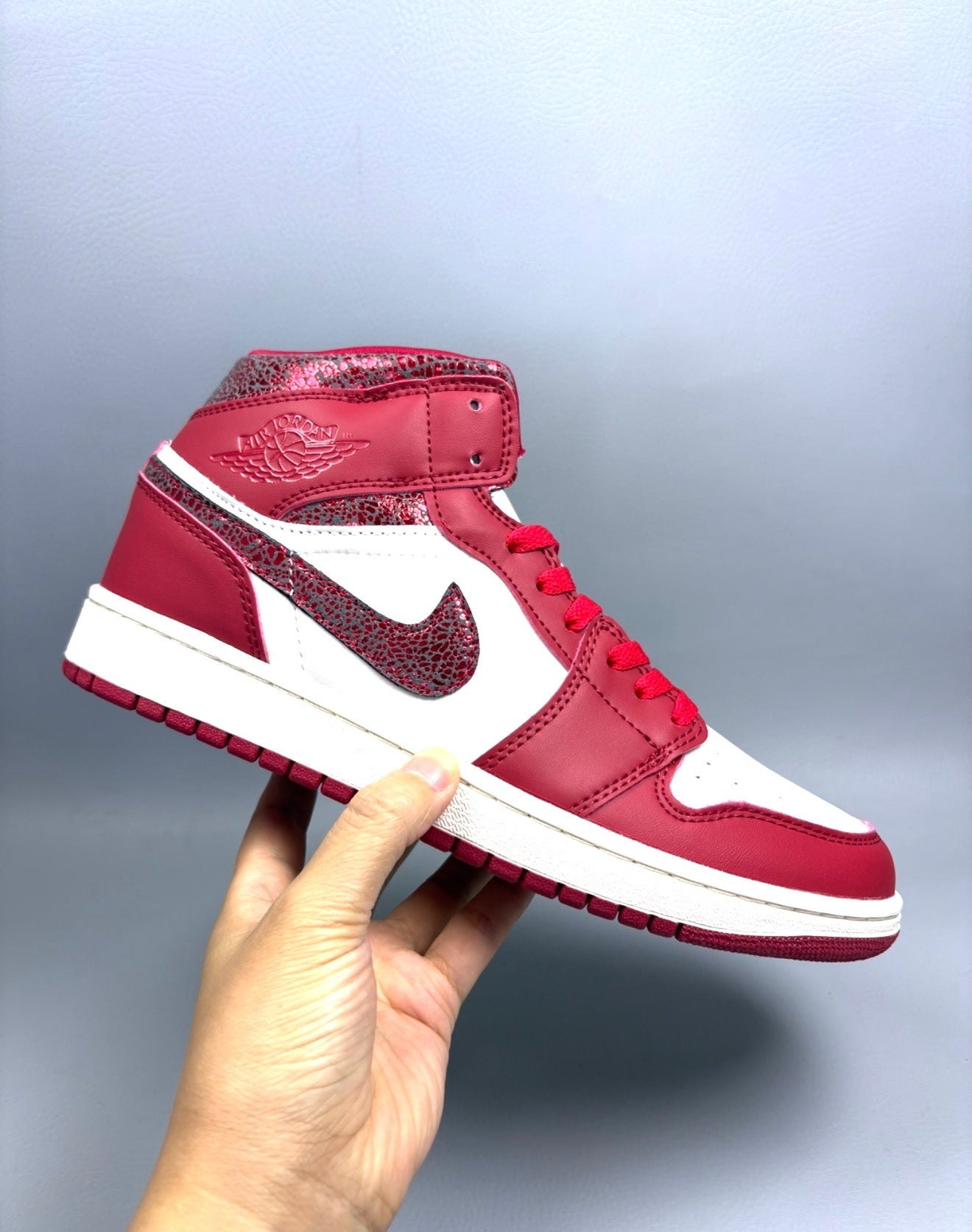 AJ1 AIR JORDAN 1 HIGH (WOMEN)