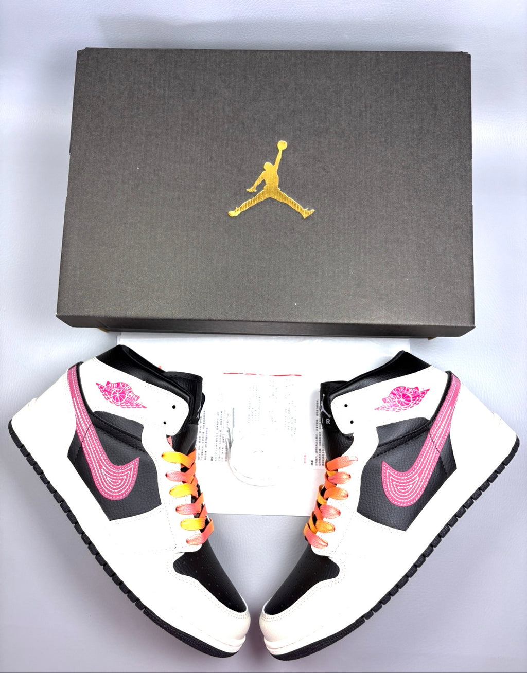 AJ1 AIR JORDAN 1 HIGH (WOMEN)