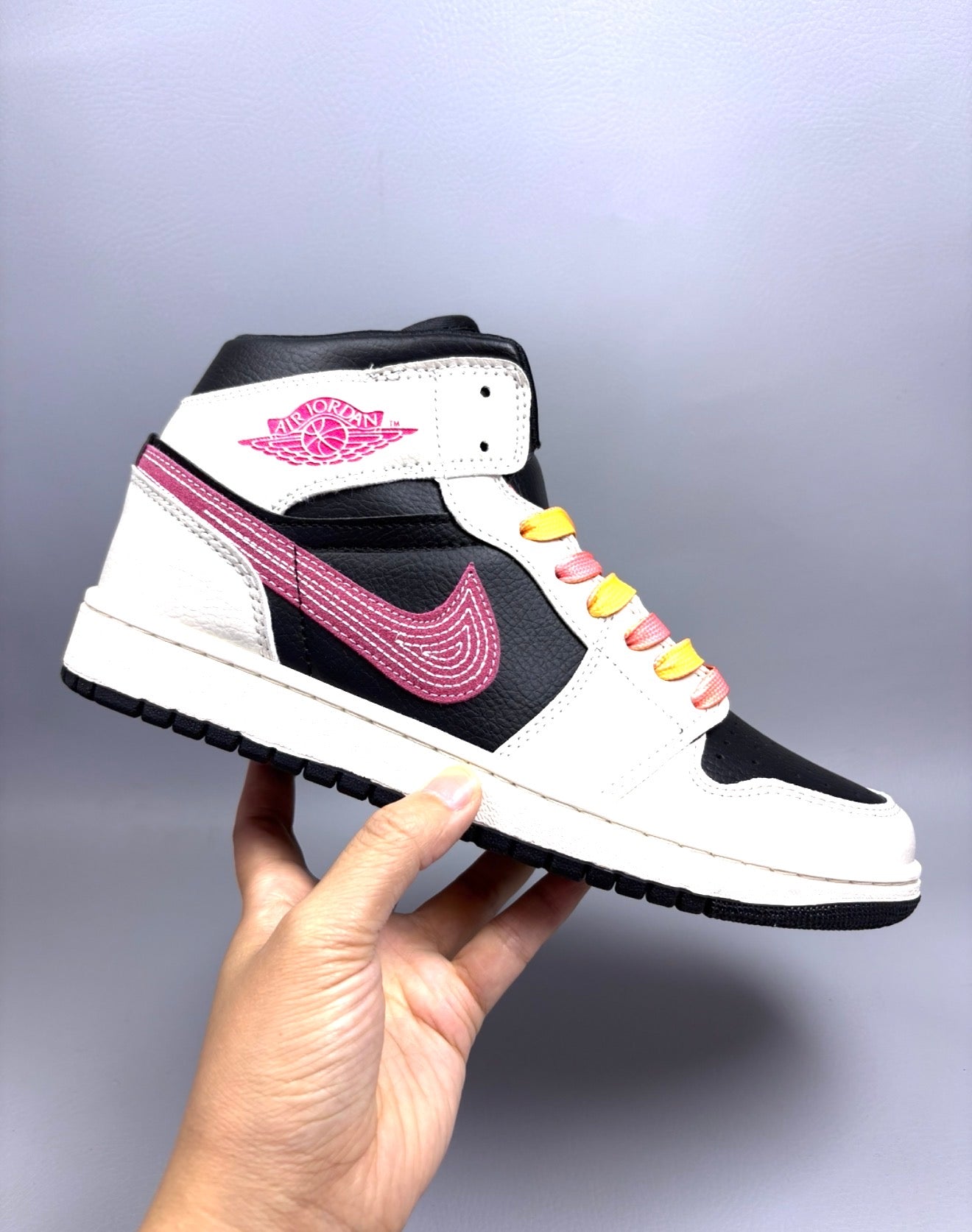 AJ1 AIR JORDAN 1 HIGH (WOMEN)