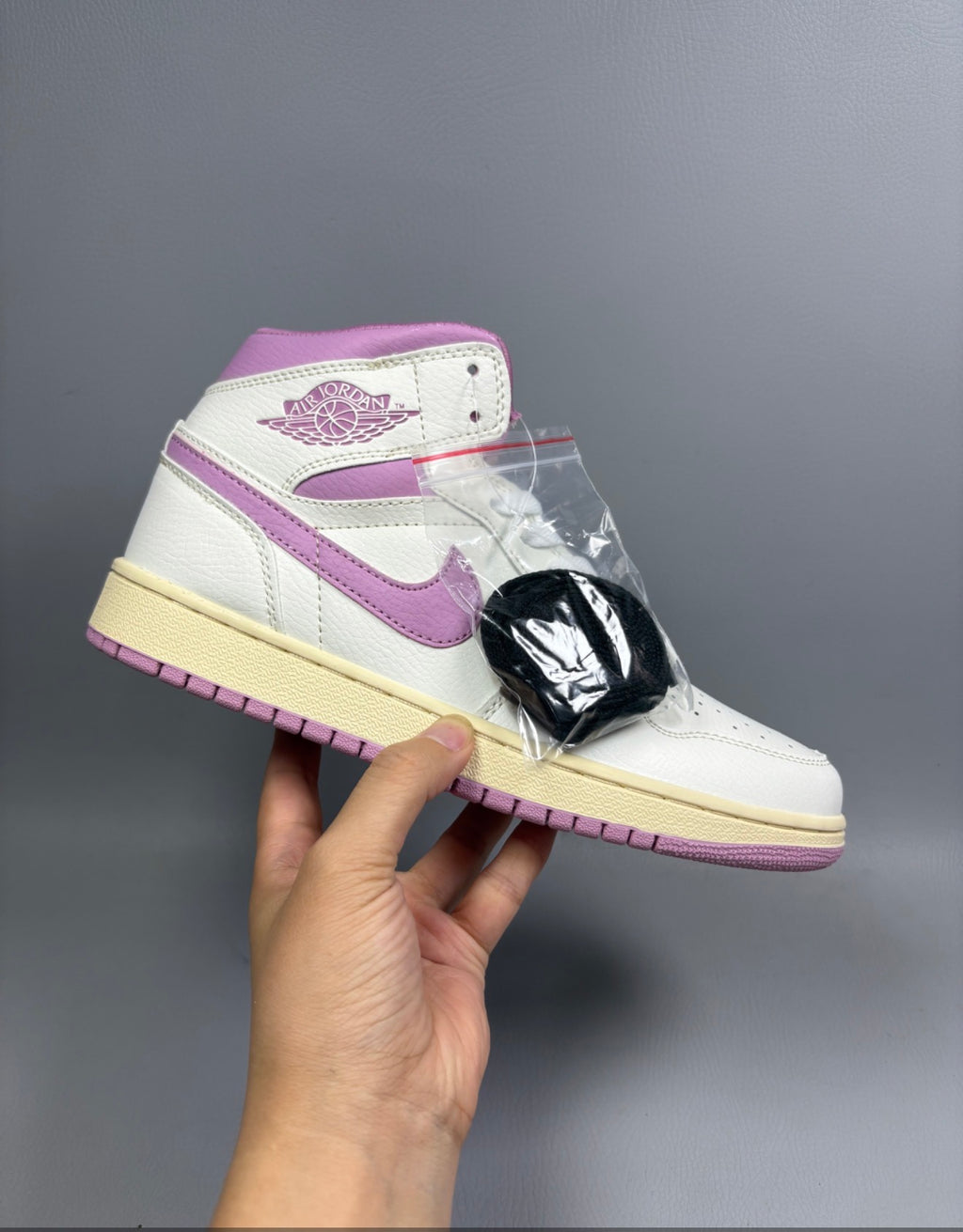 AJ1 AIR JORDAN 1 HIGH (WOMEN)