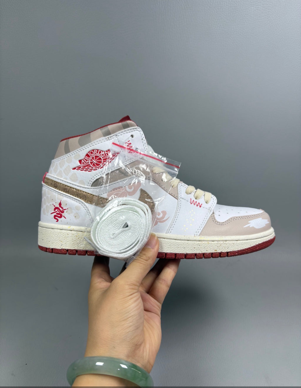 AJ1 AIR JORDAN 1 HIGH (WOMEN)