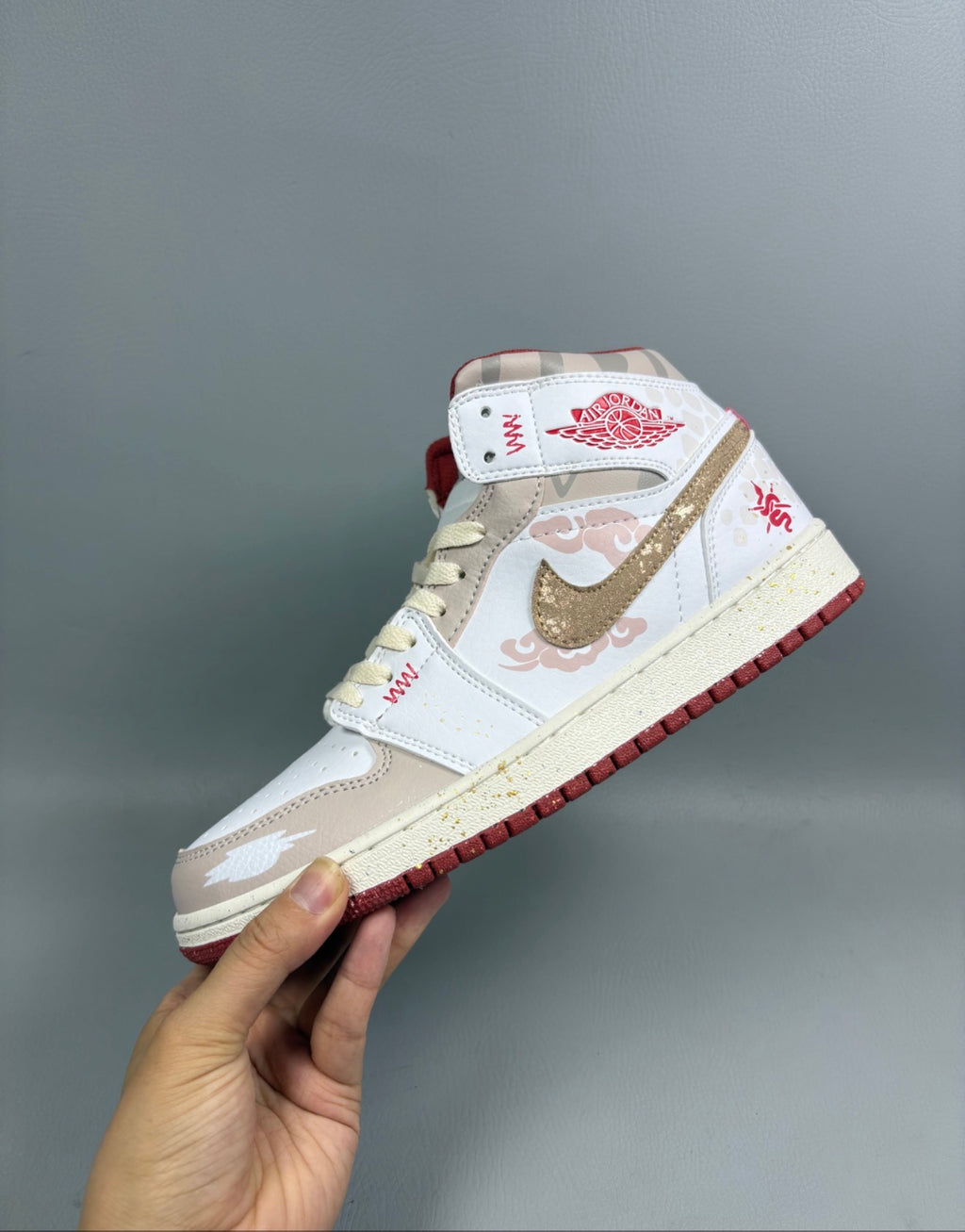 AJ1 AIR JORDAN 1 HIGH (WOMEN)