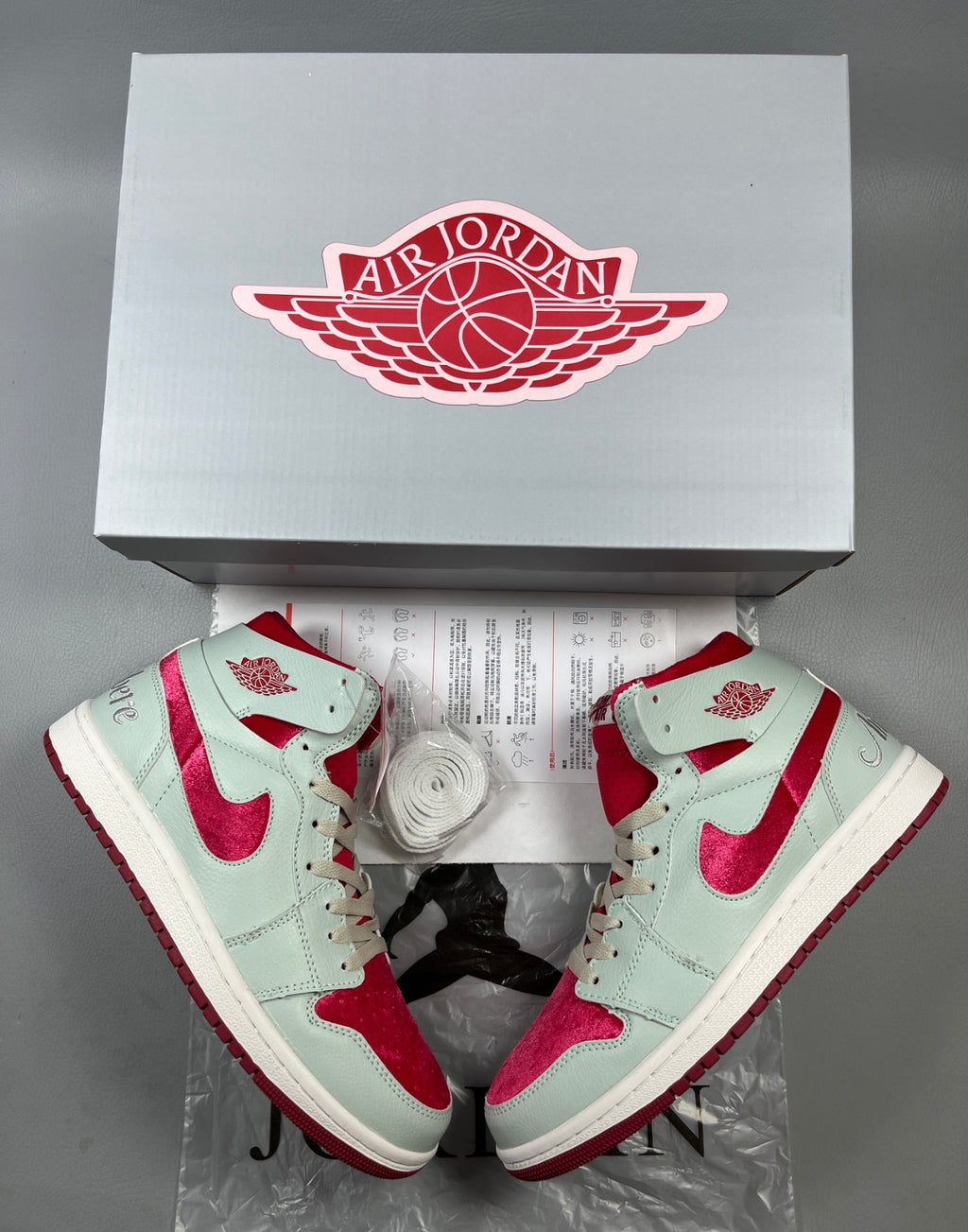 AJ1 AIR JORDAN 1 HIGH (WOMEN)