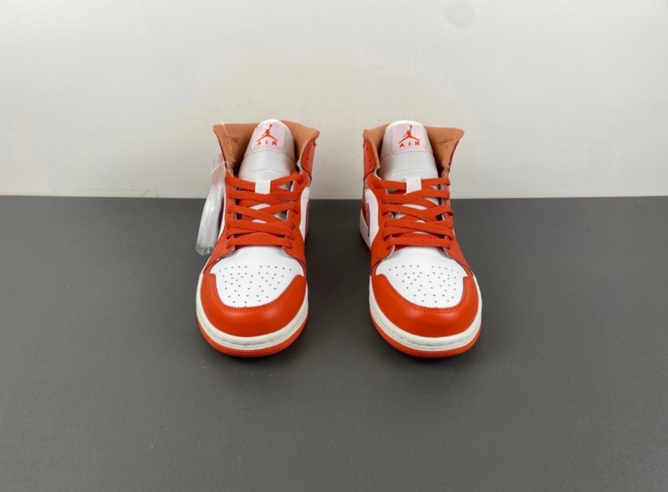 AJ1 AIR JORDAN 1 HIGH (WOMEN)