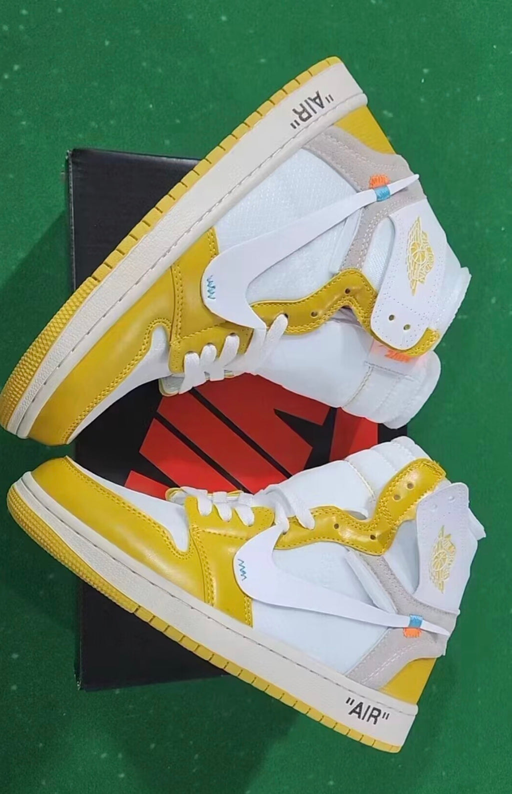 AJ1 AIR JORDAN 1 HIGH (WOMEN)