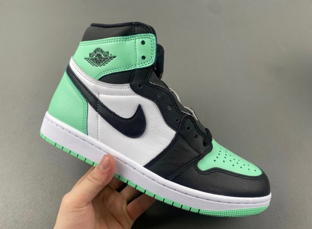 AJ1 AIR JORDAN 1 HIGH (WOMEN)