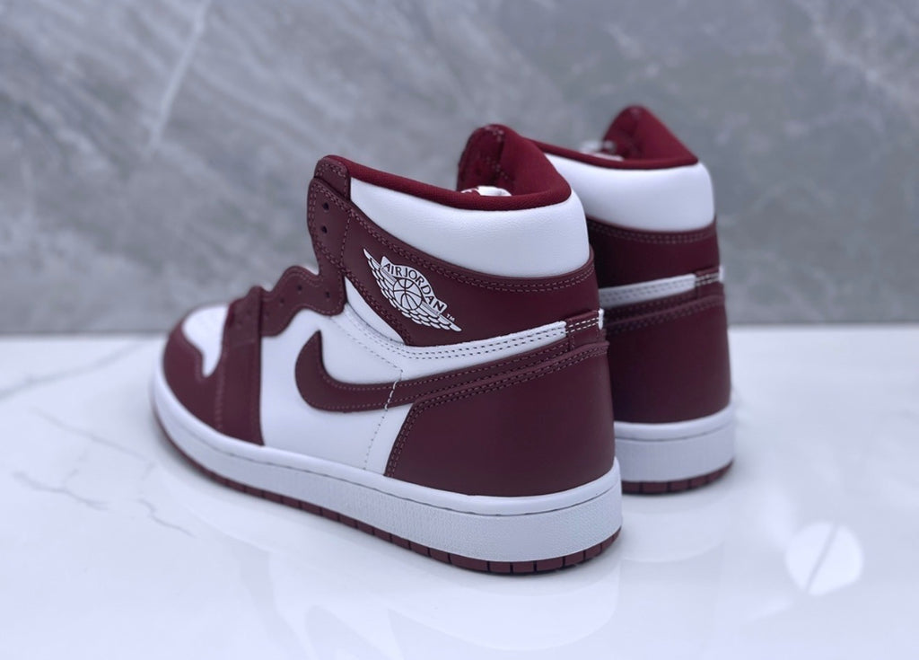 AJ1 AIR JORDAN 1 HIGH (WOMEN)