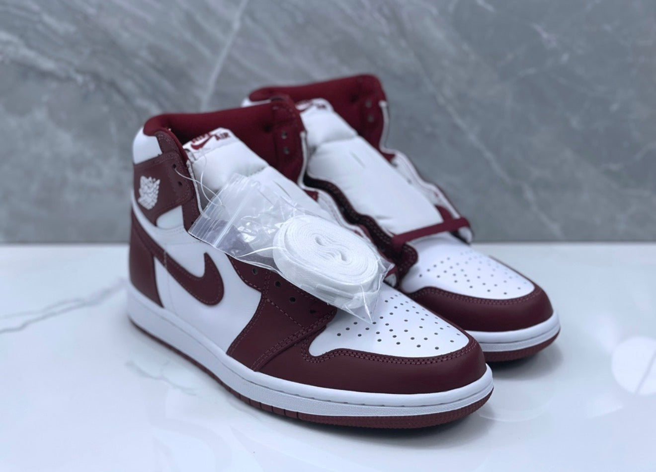 AJ1 AIR JORDAN 1 HIGH (WOMEN)