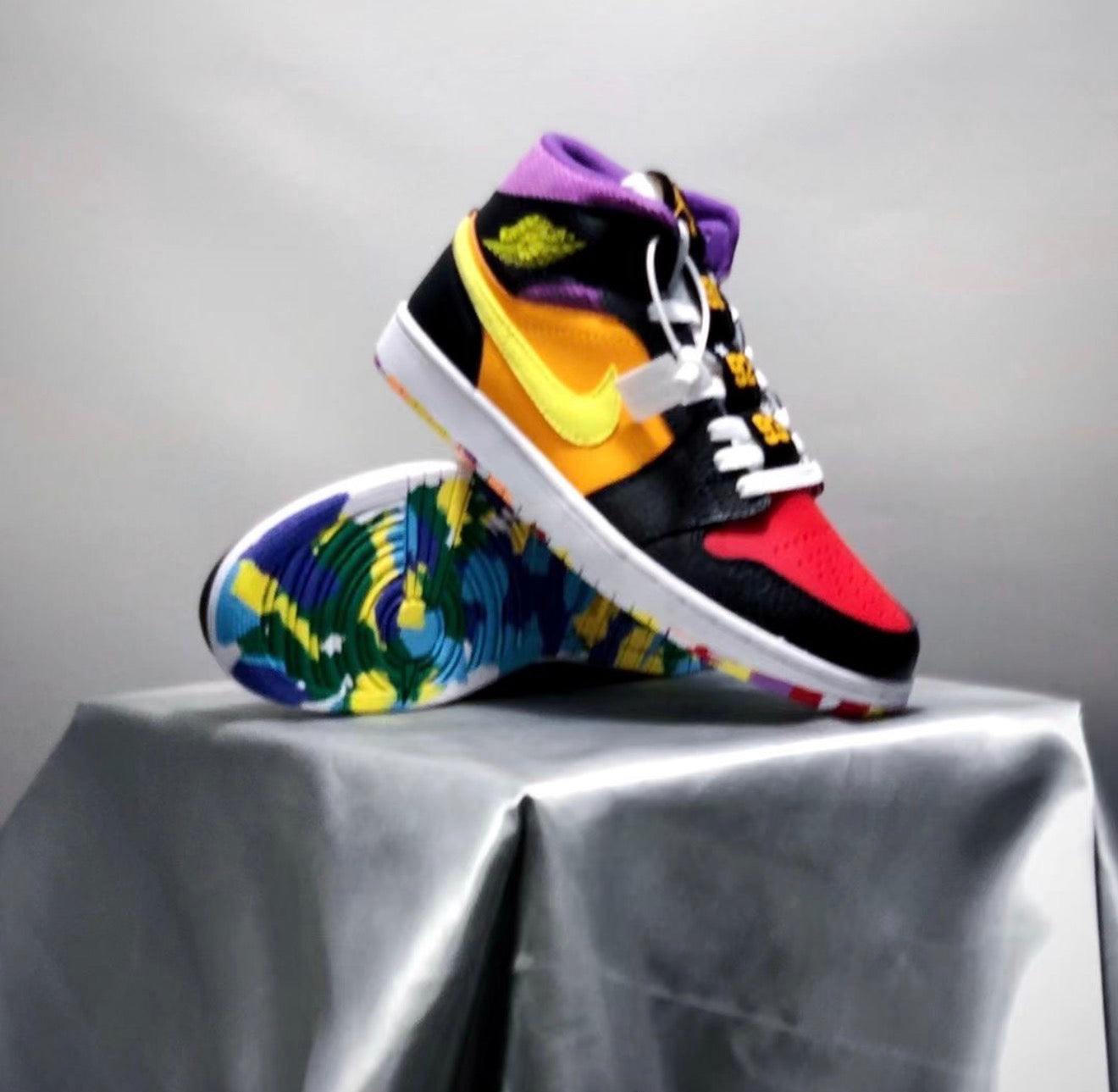 AJ1 AIR JORDAN 1 HIGH (WOMEN)