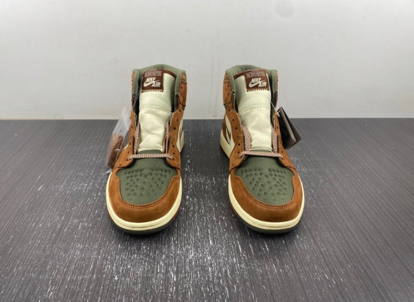 AJ1 AIR JORDAN 1 HIGH (WOMEN)