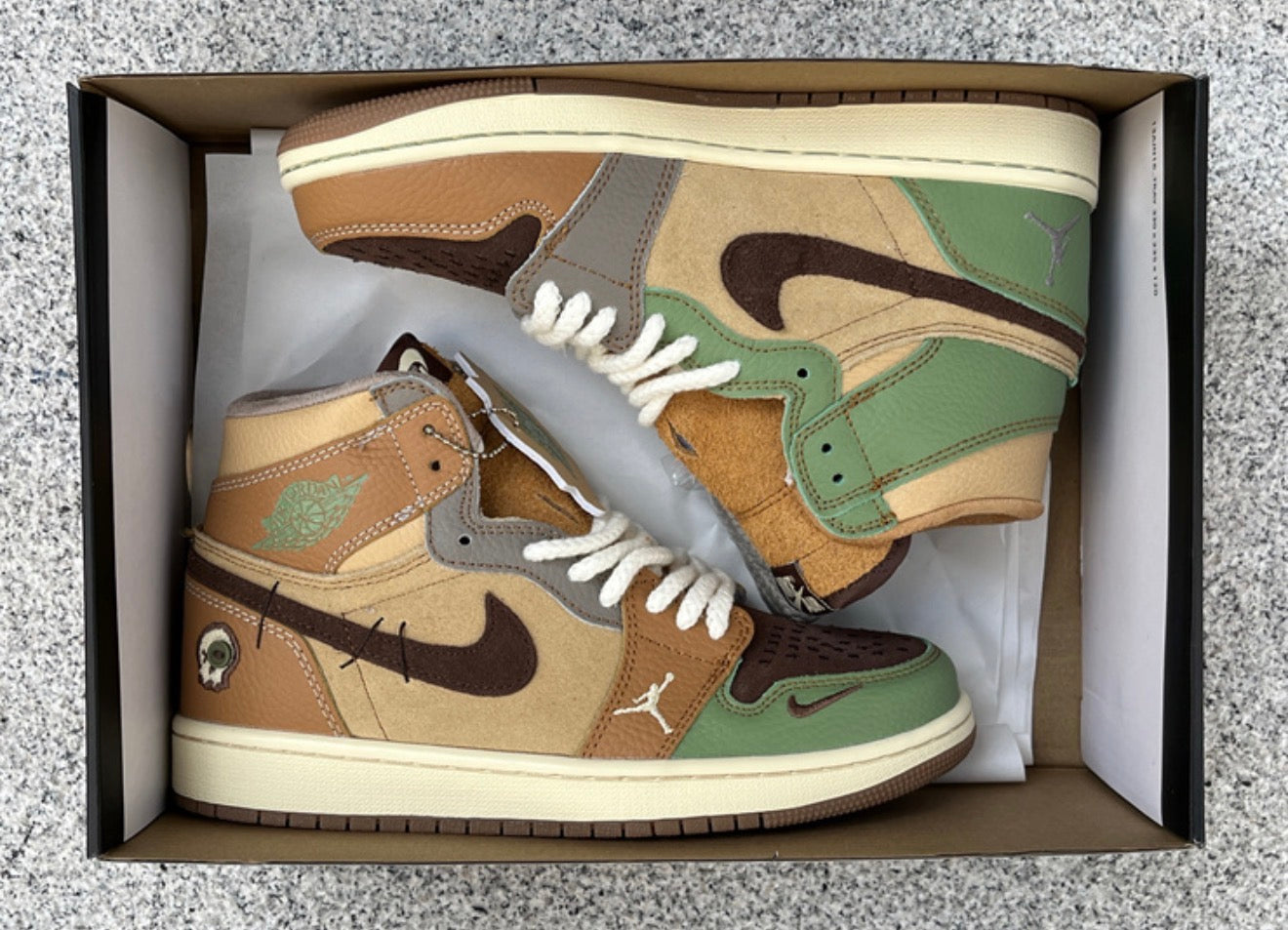 AJ1 AIR JORDAN 1 HIGH (WOMEN)