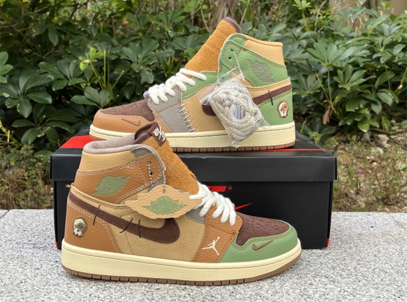 AJ1 AIR JORDAN 1 HIGH (WOMEN)