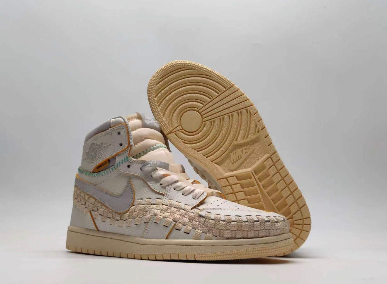 AJ1 AIR JORDAN 1 HIGH (WOMEN)