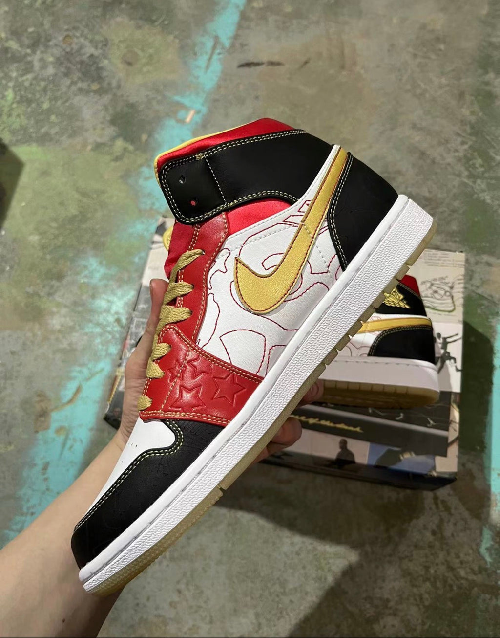 AJ1 AIR JORDAN 1 HIGH (WOMEN)