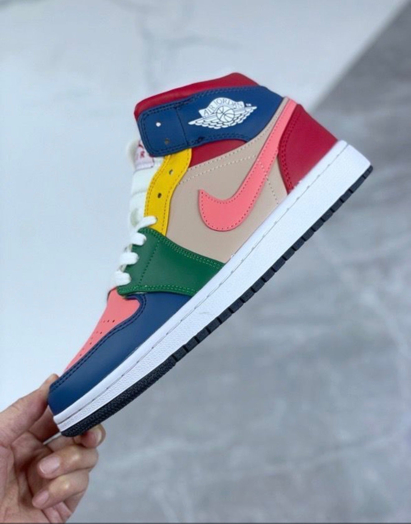 AJ1 AIR JORDAN 1 HIGH (WOMEN)