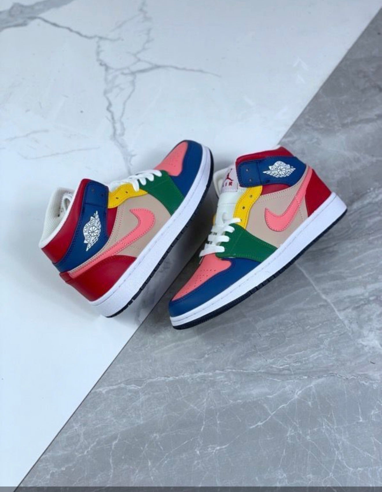 AJ1 AIR JORDAN 1 HIGH (WOMEN)