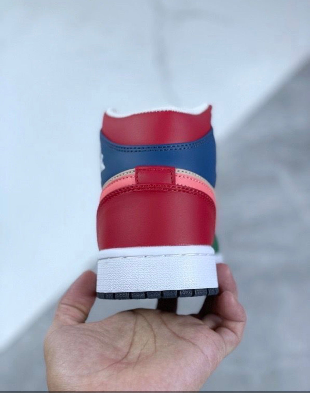 AJ1 AIR JORDAN 1 HIGH (WOMEN)