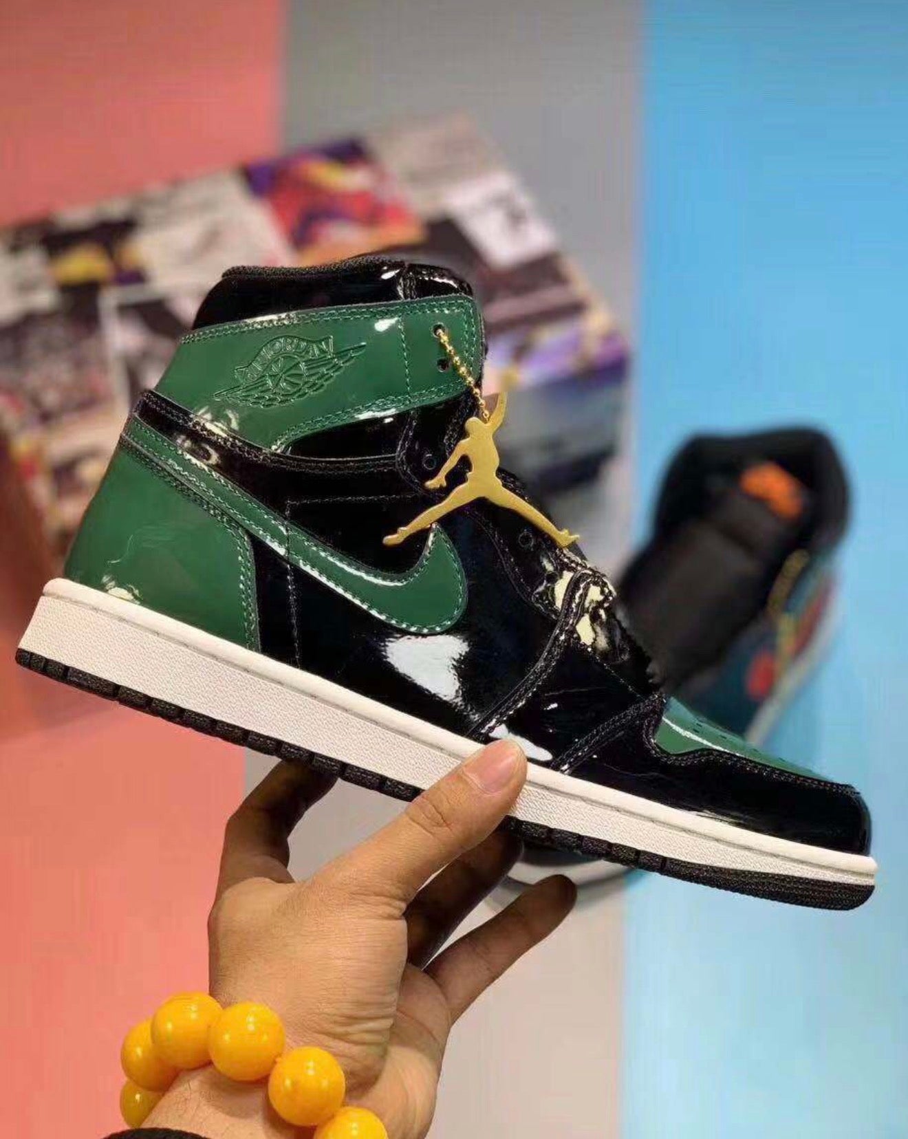 AJ1 AIR JORDAN 1 HIGH (WOMEN)