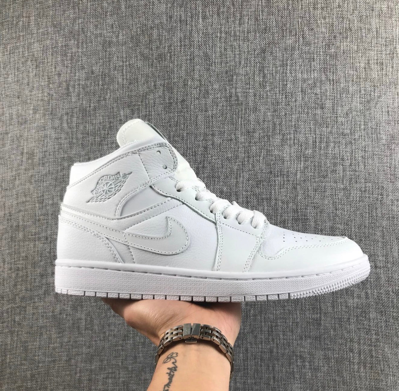 AJ1 AIR JORDAN 1 HIGH (WOMEN)