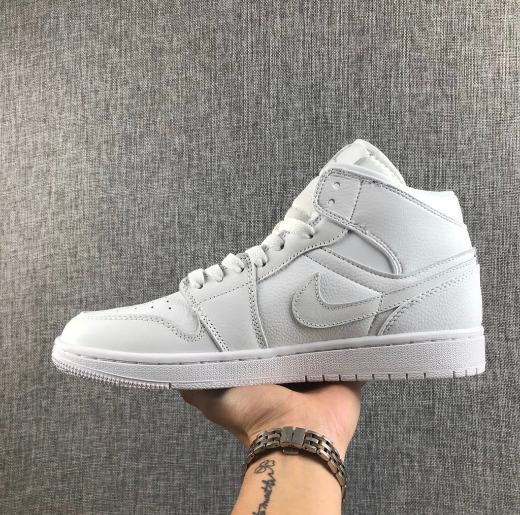 AJ1 AIR JORDAN 1 HIGH (WOMEN)